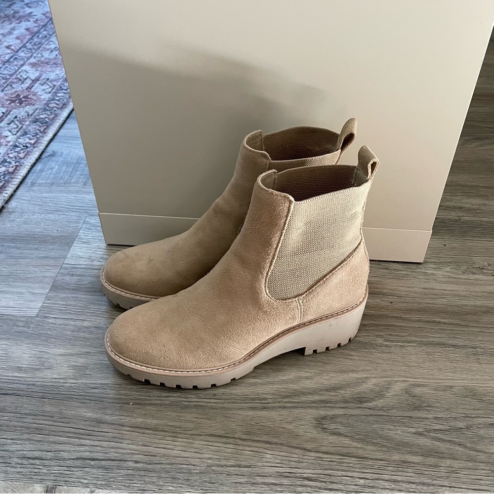 Dolce Vita Rielle Bootie - Picture 2 of 2